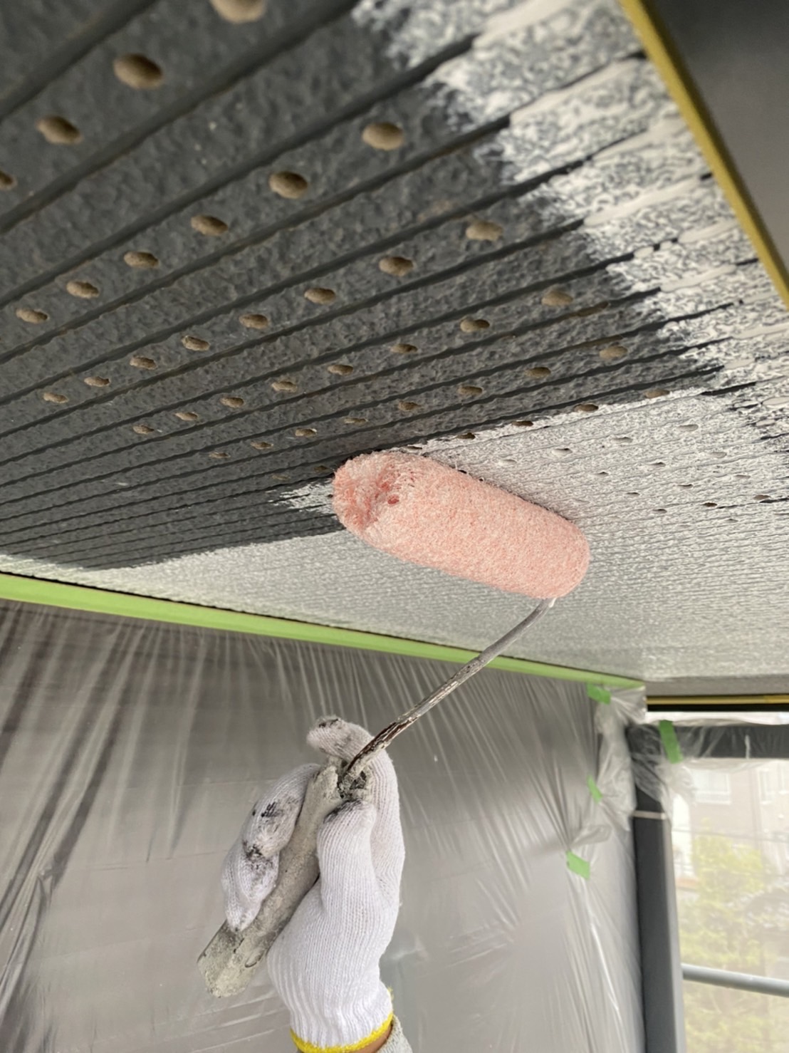 軒裏プライマー塗装