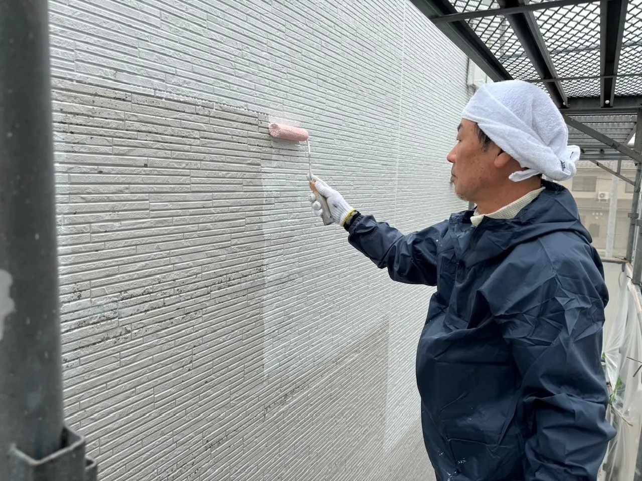 外壁　プライマー塗装