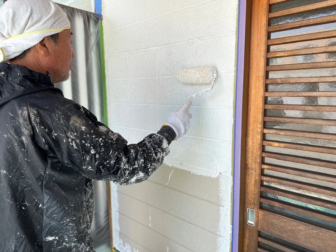 外壁　プライマー塗装