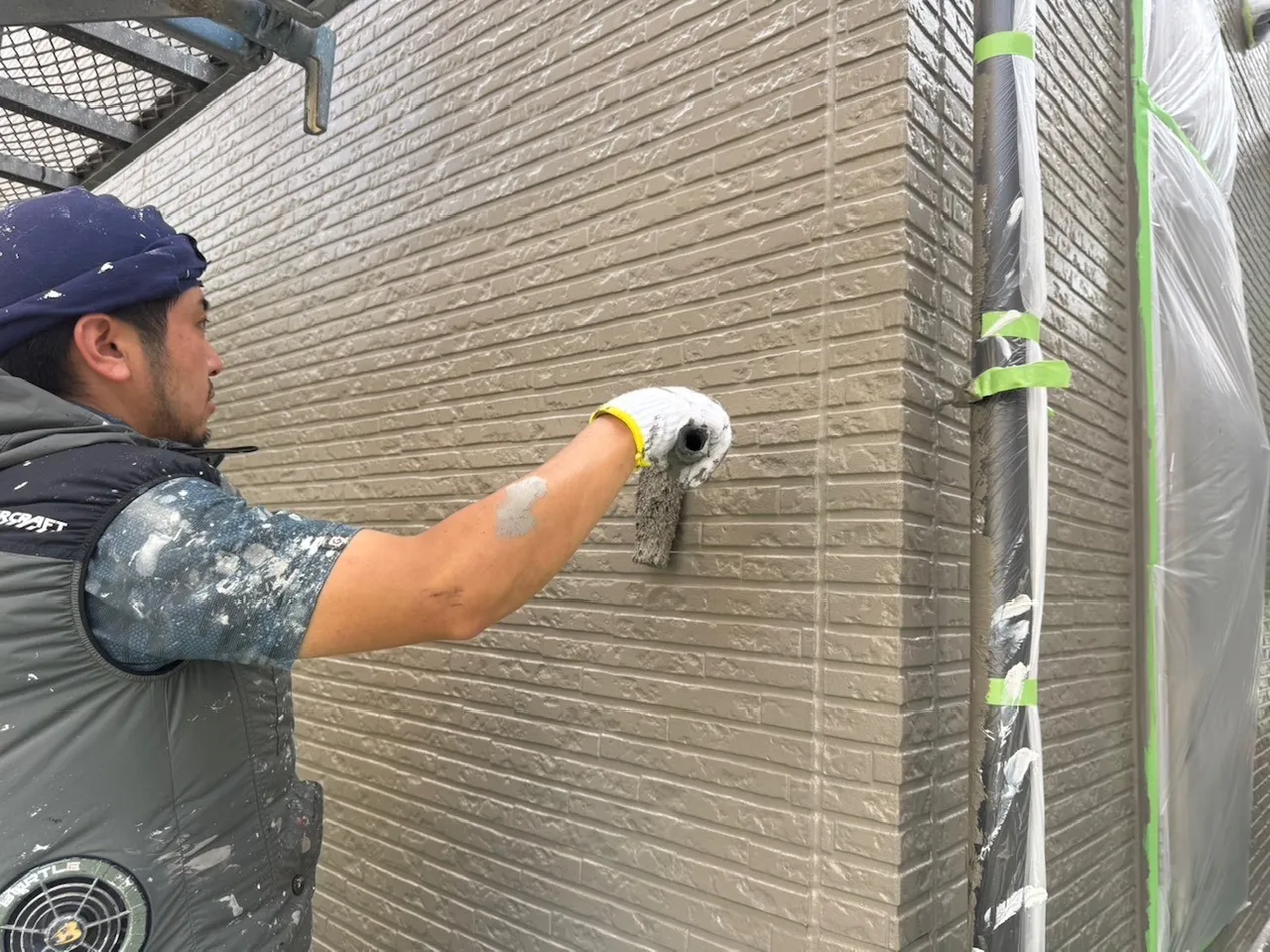 外壁　上塗り塗装　グランセラトップ2液水性