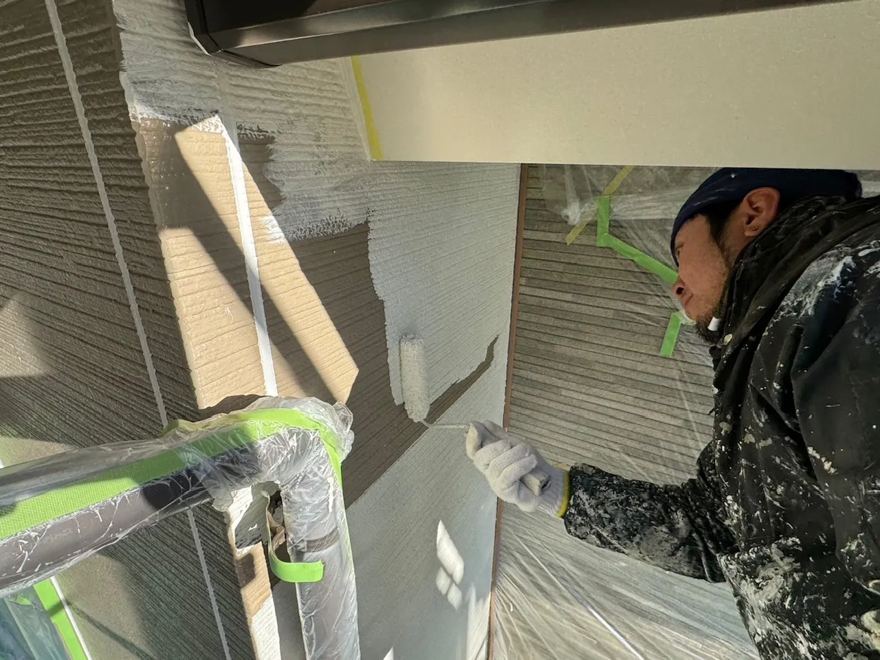 外壁　中塗り塗装　グランセラトップ2液水性